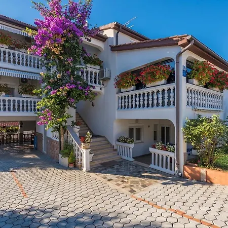 Gasthof Lucija *
